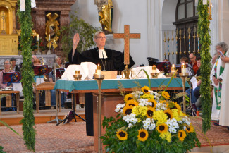 Dekanin Häfner-Becker beim Kampenwandgottesdienst